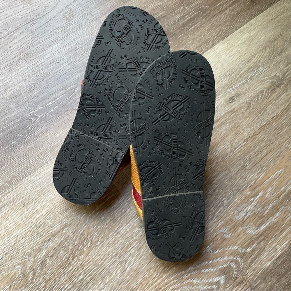 Women's Tan and Red Sandals - Picture 5 of 7